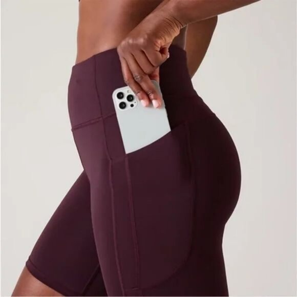 Athleta Salutation Stash Burgundy Shorts 7" - Picture 1 of 6